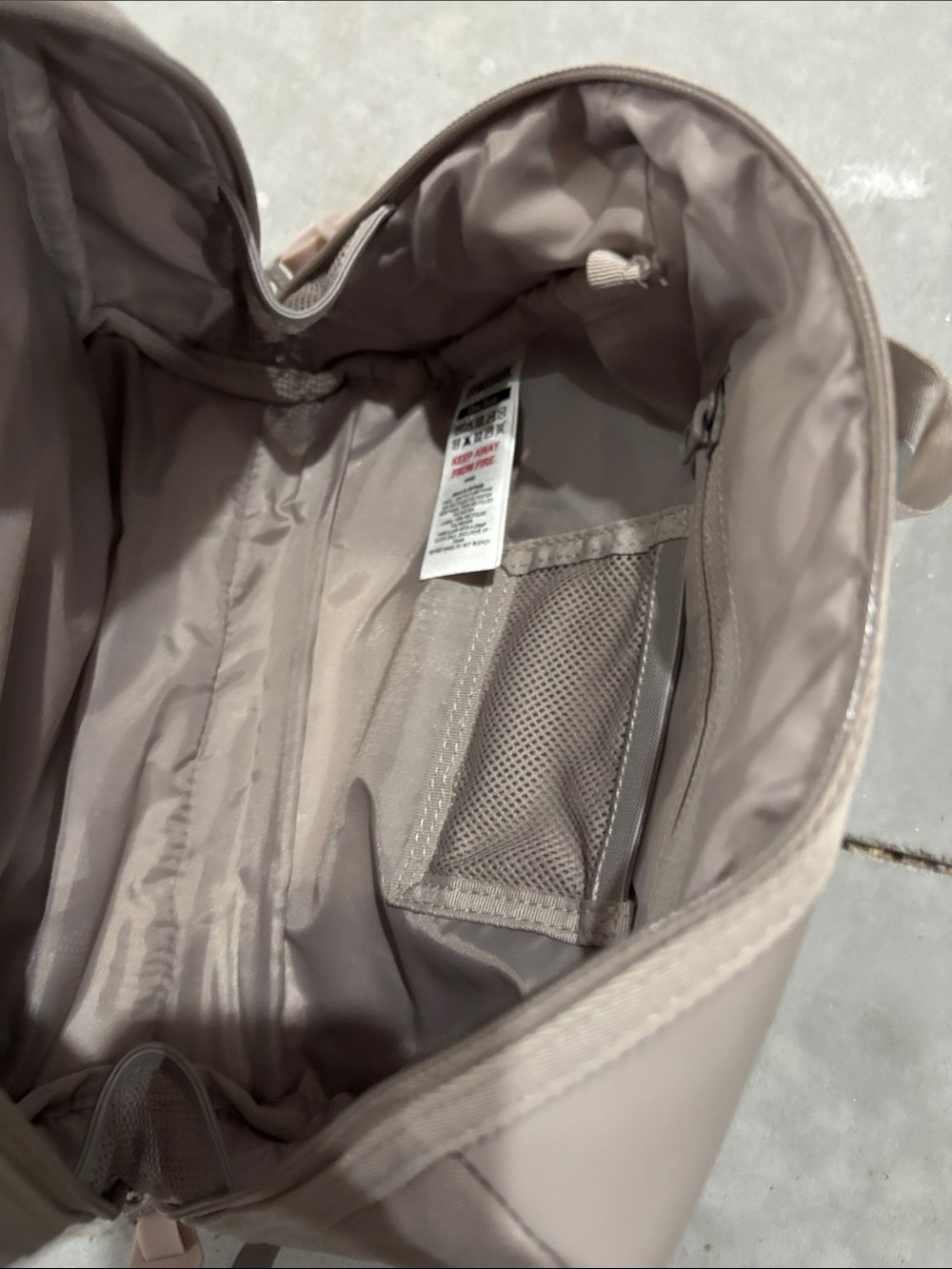 Gymshark Mini Holdall Bag in Light Taupe - Picture 4 of 5